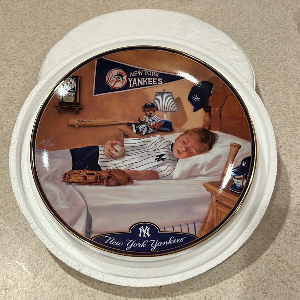 Yankees sleep, tight, slugger porcelain collect a plate
